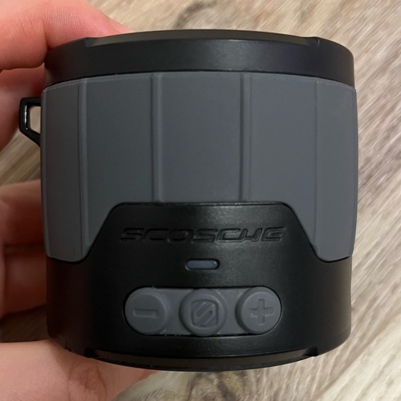 Scosche BoomBOTTLE Mini bluetooth speaker - Picture 2 of 6